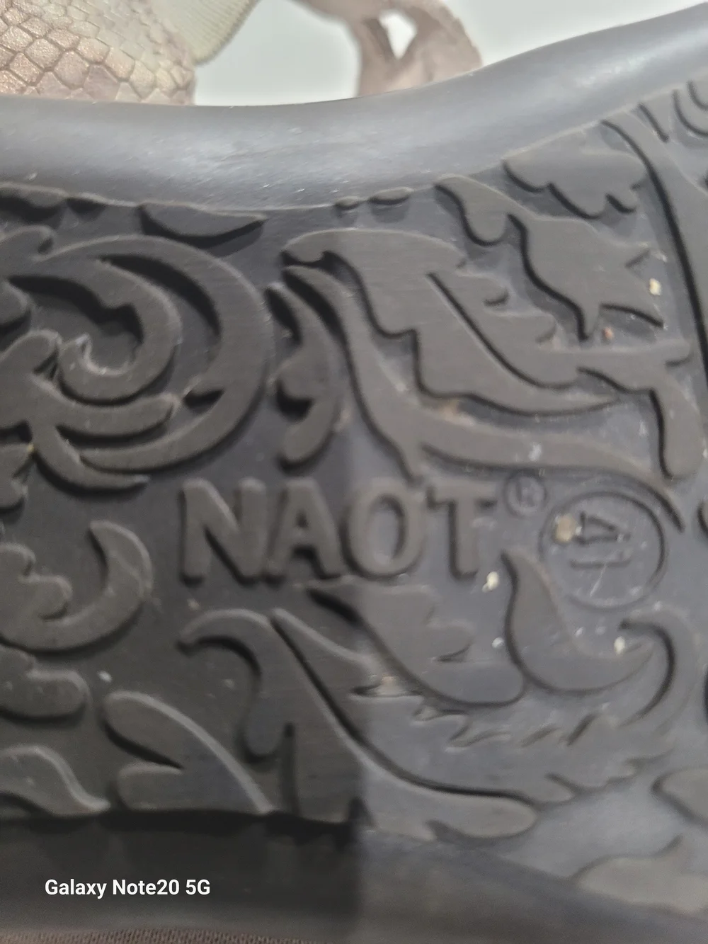 Naot Taupe Metallic Snake Print Laser Cut Slingback Sandals Size 41 / L10